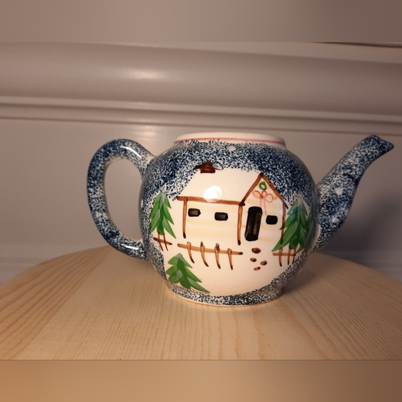 Decorative Teapot - Cabin & Fir Trees Detail - Picture 5 of 6